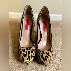 Betsy Johnson Leopard Sophia- L Platform Heels